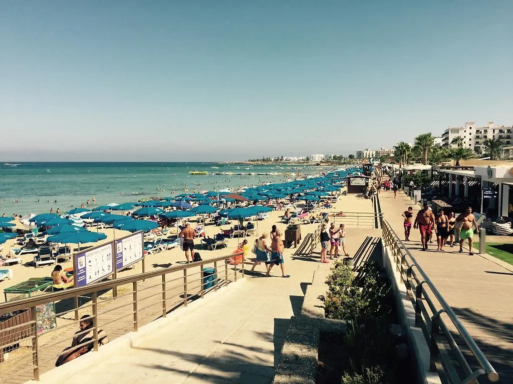 Nicholas Seaview Apartments Protaras