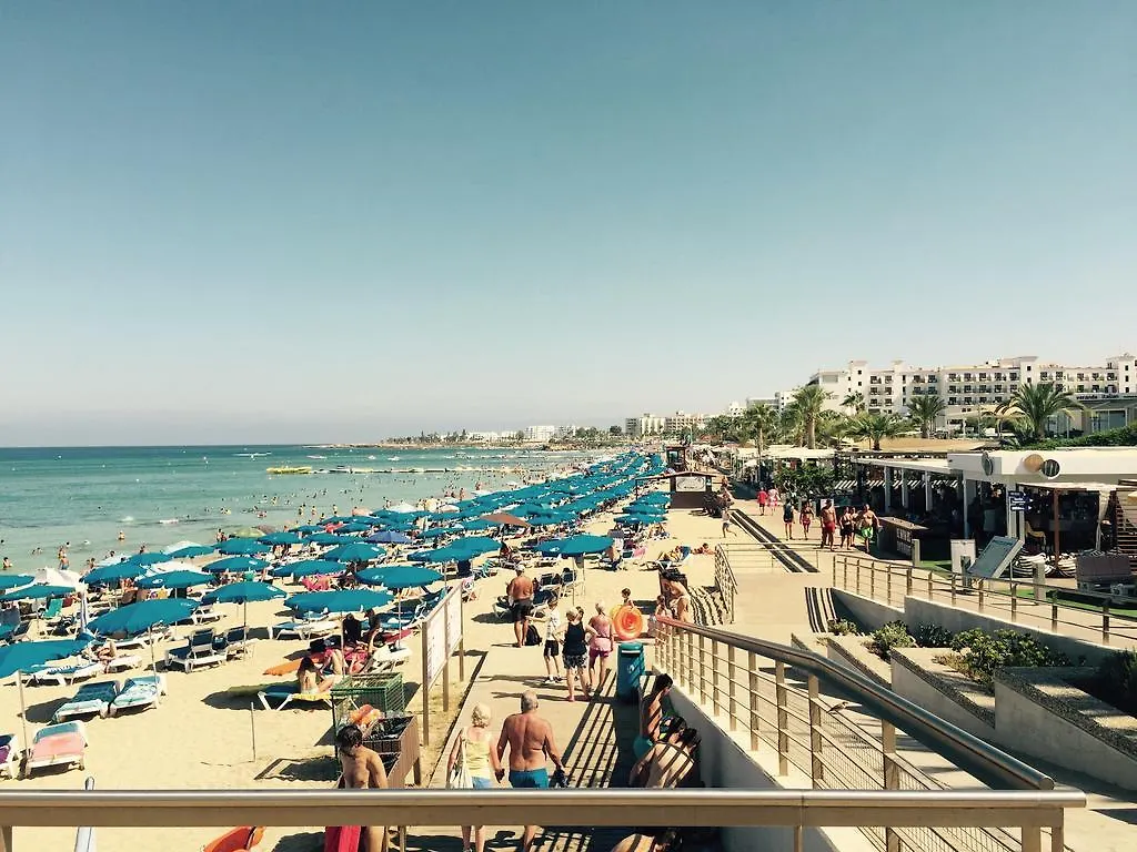 Nicholas Seaview Apartments Protaras