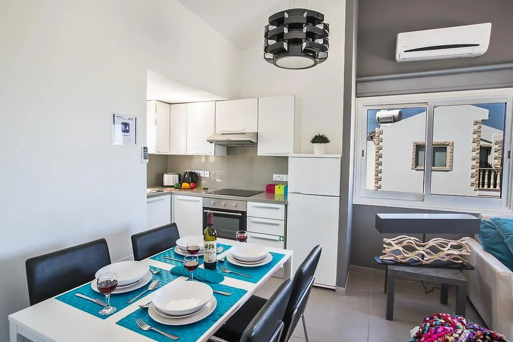 Nicholas Seaview Apartments Protaras