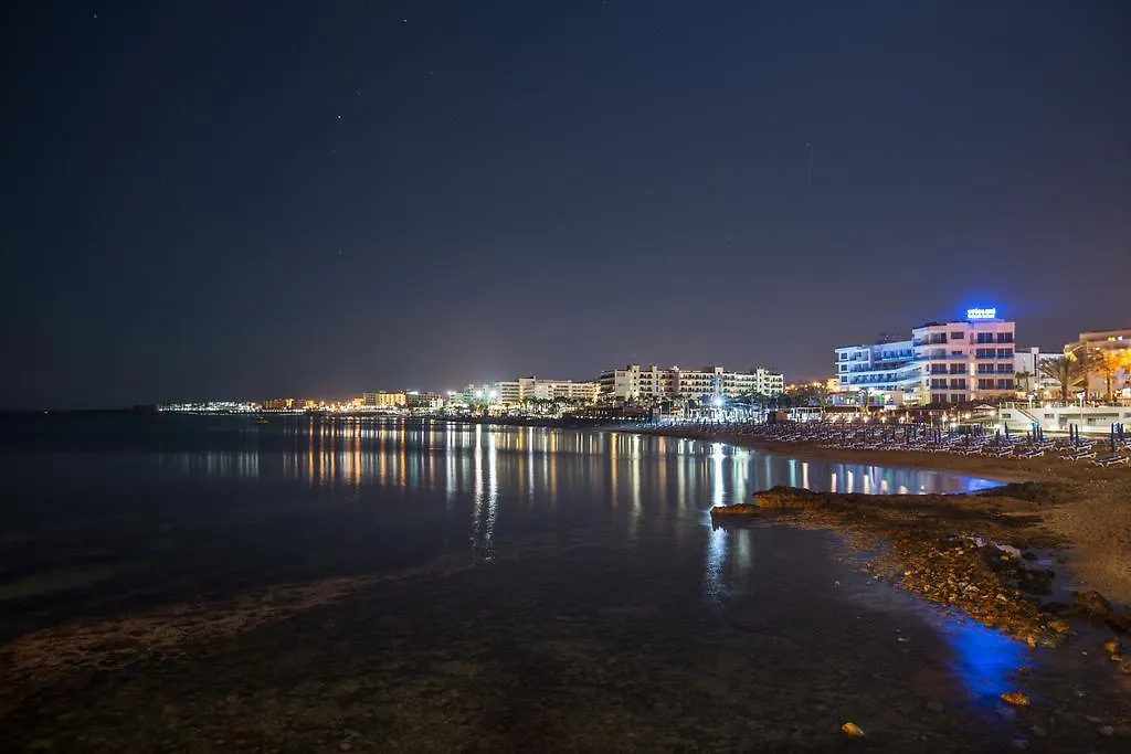 Nicholas Seaview Apartments Protaras